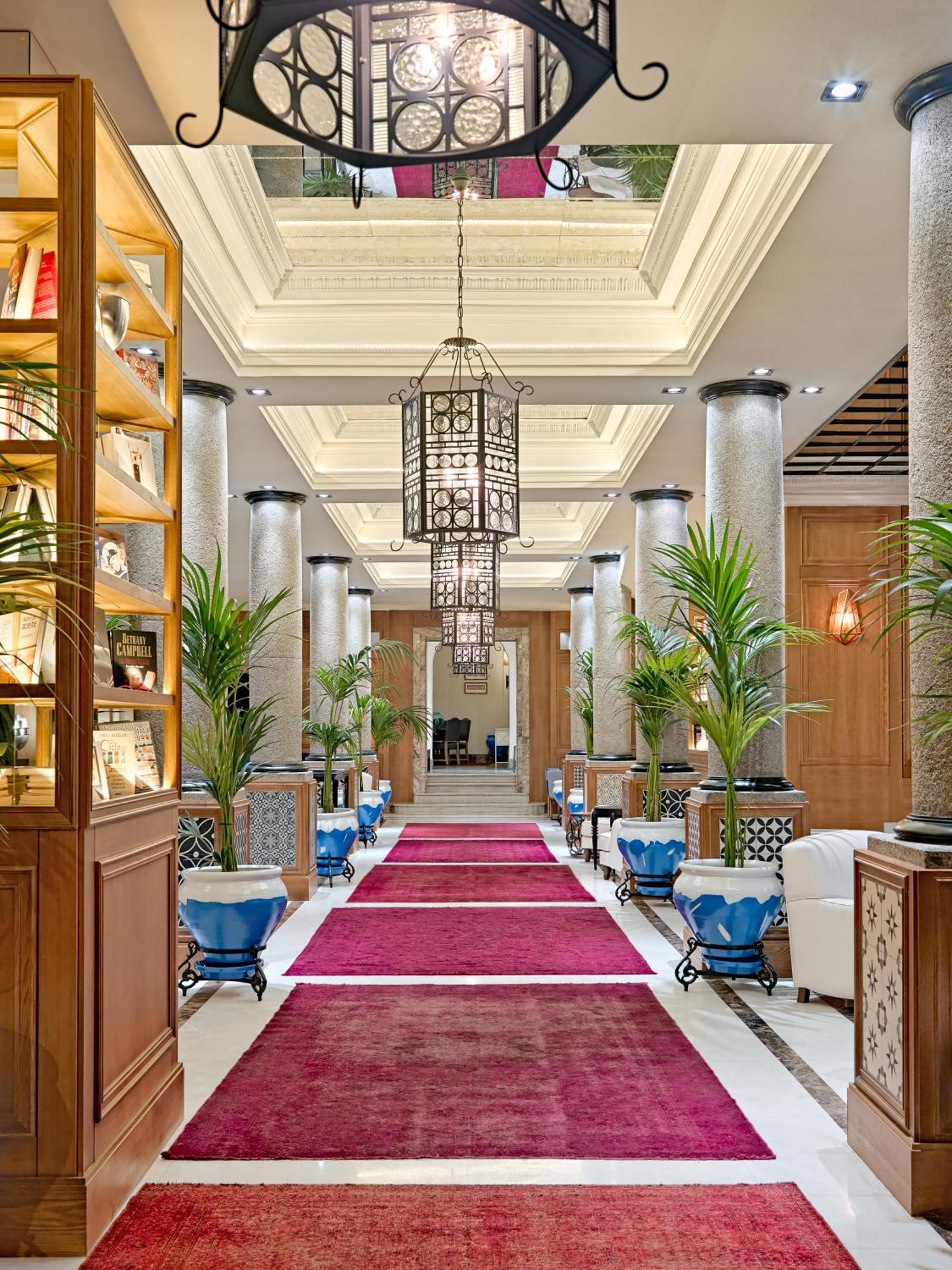 Boutique Hotel H10 Villa De La Reina